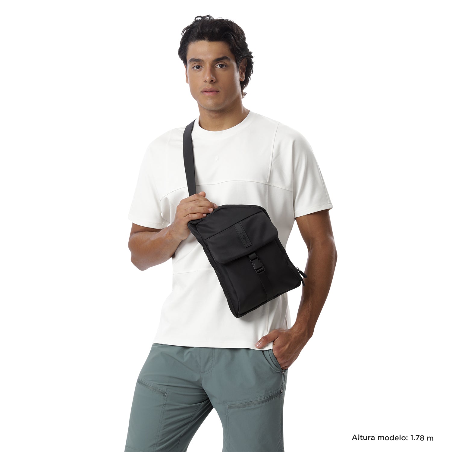 Bolso Mediano para Hombre Porta Tableta 10" Ttb Negro